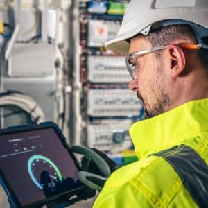 Análise de Vibrações em Equipamentos Industriais - 24 Horas